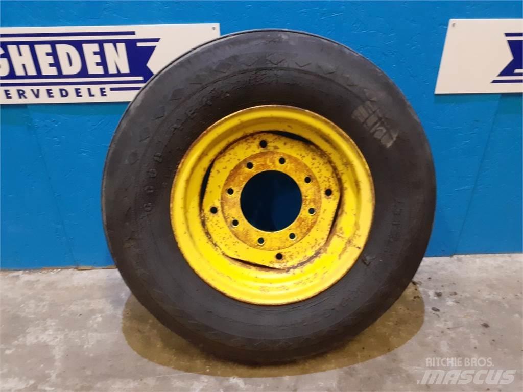  16 7.50-16 Gumiabroncsok, kerekek és felnik