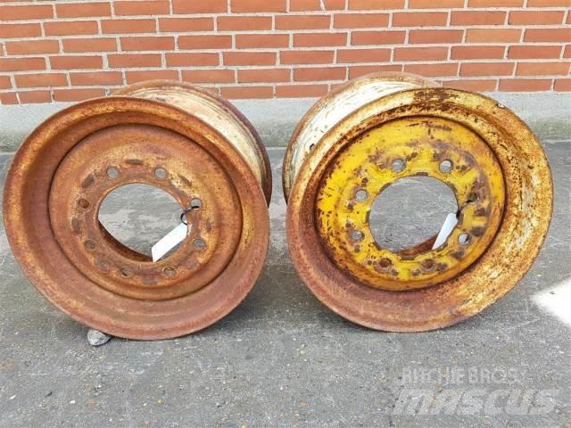  16 W10LX16 Gumiabroncsok, kerekek és felnik