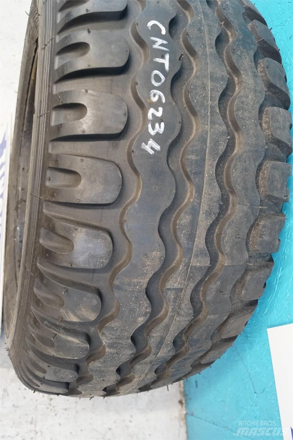  18 13.0/65-18 Gumiabroncsok, kerekek és felnik