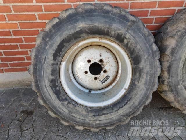  18 365/70R18 Gumiabroncsok, kerekek és felnik