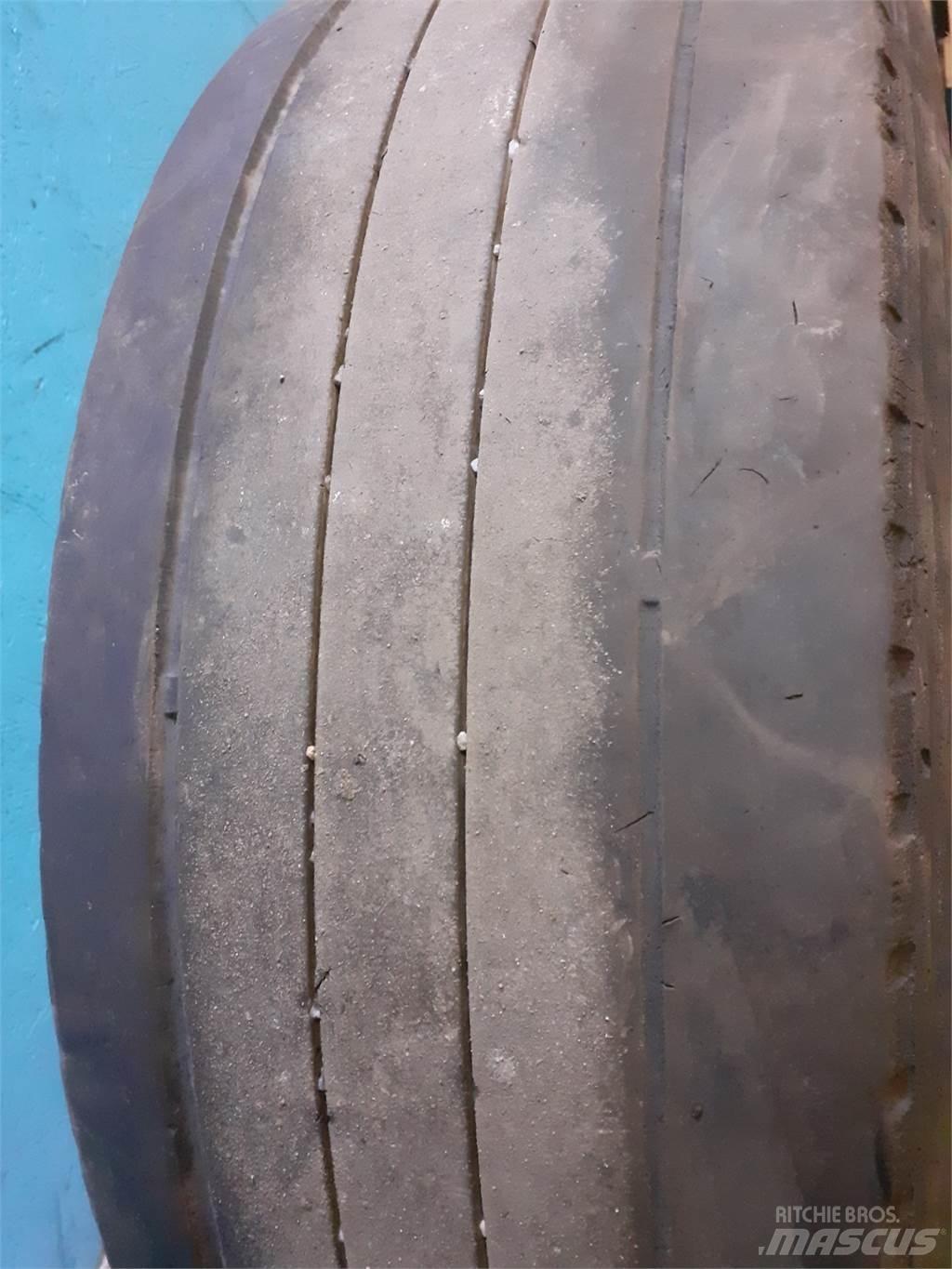  19.5 285/70R19.5 Gumiabroncsok, kerekek és felnik