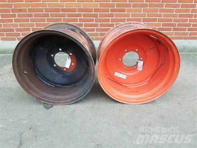  24 W15LX24 Gumiabroncsok, kerekek és felnik