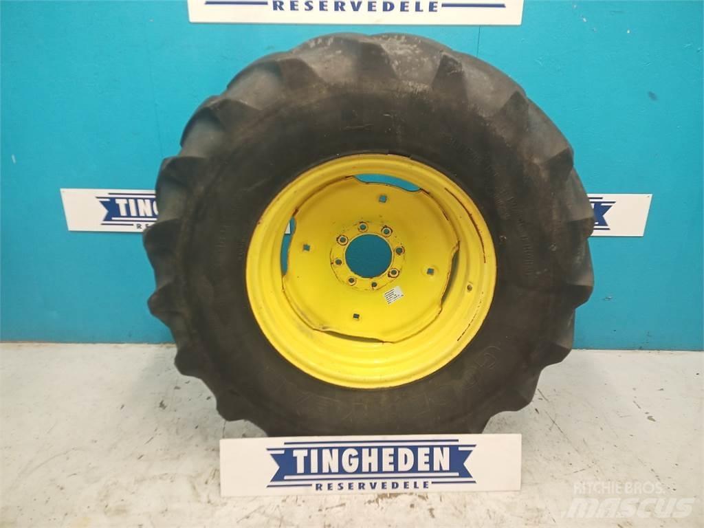  26 16.9R26 Gumiabroncsok, kerekek és felnik