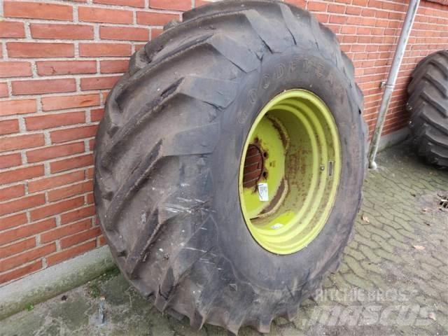  26 23.1/18-26 Gumiabroncsok, kerekek és felnik