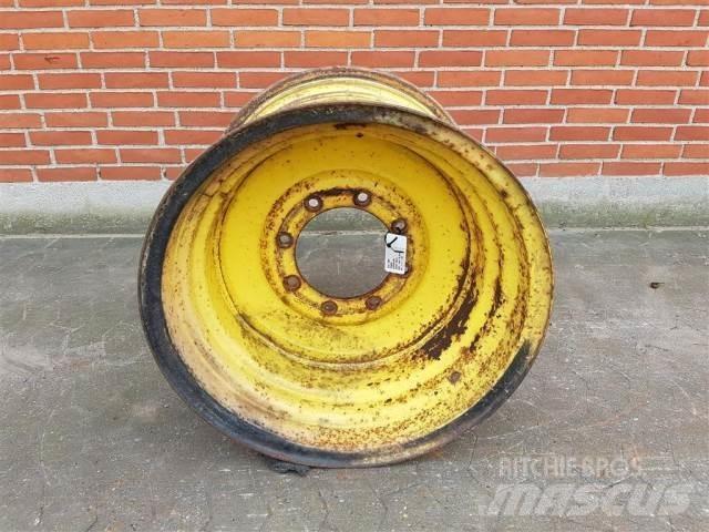  26 DW20AX26 Gumiabroncsok, kerekek és felnik