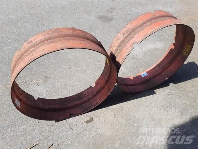  26 Fælgring Gumiabroncsok, kerekek és felnik