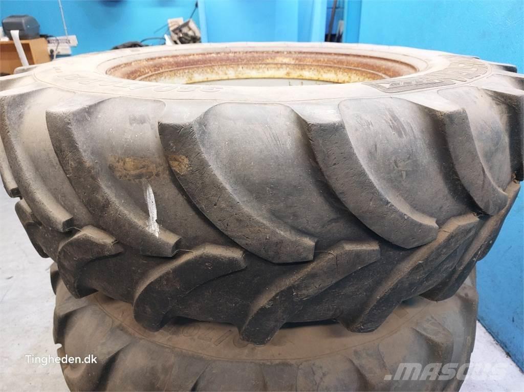  28 380/70R28 Gumiabroncsok, kerekek és felnik