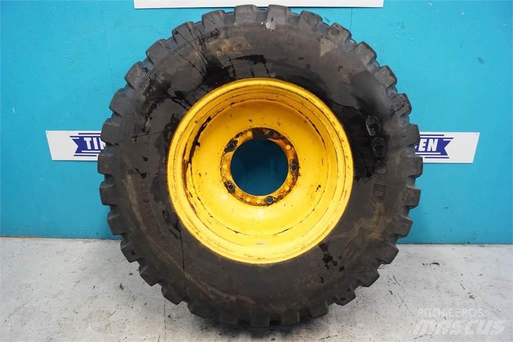  28 440/80R28 Gumiabroncsok, kerekek és felnik