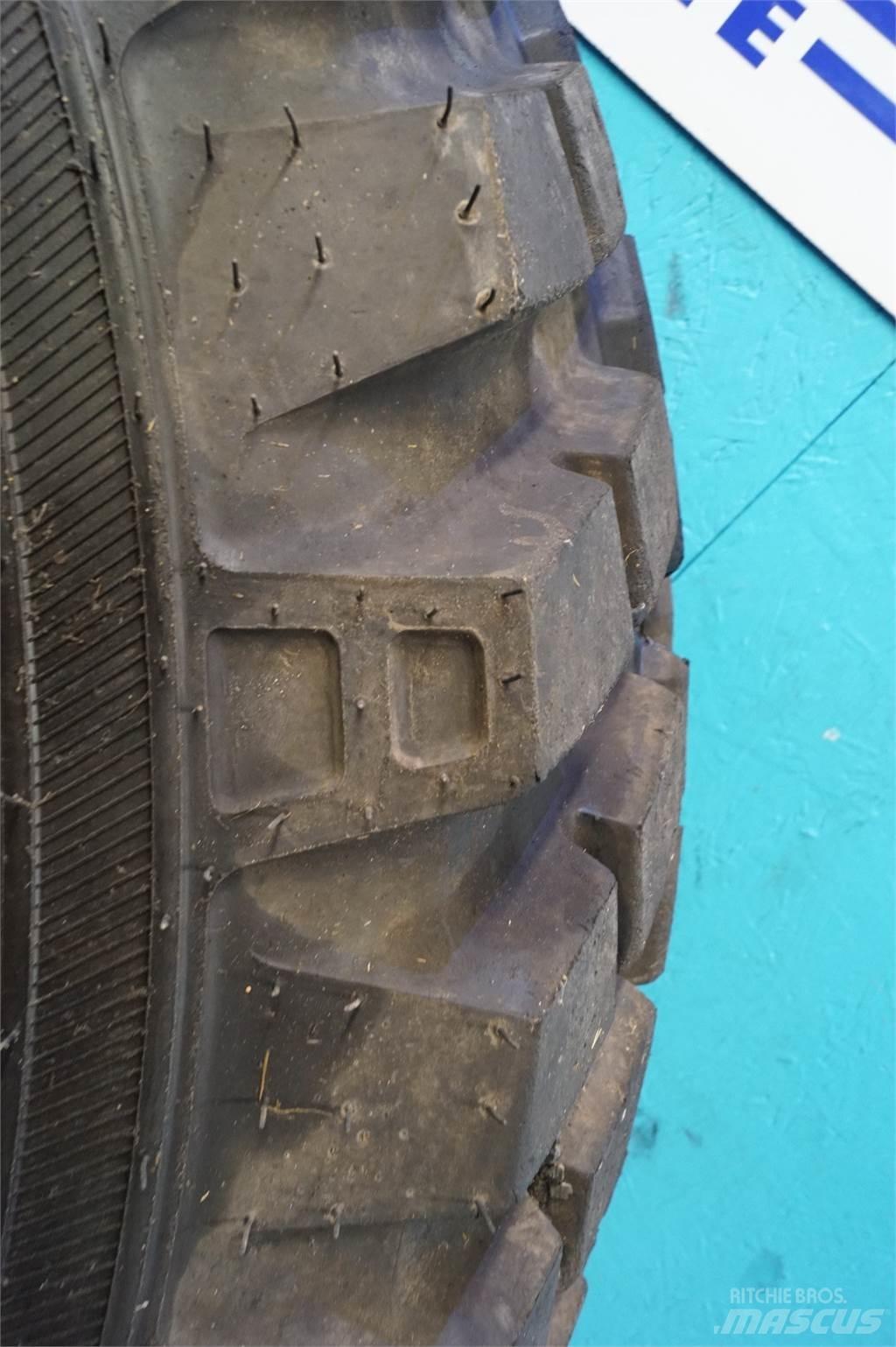  28 440/80R28 Gumiabroncsok, kerekek és felnik