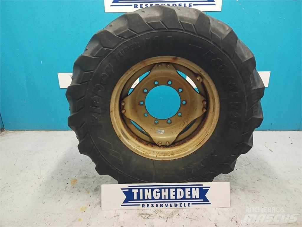  28 540/65R28 Gumiabroncsok, kerekek és felnik