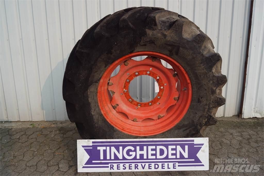  30 540/65R30 Gumiabroncsok, kerekek és felnik