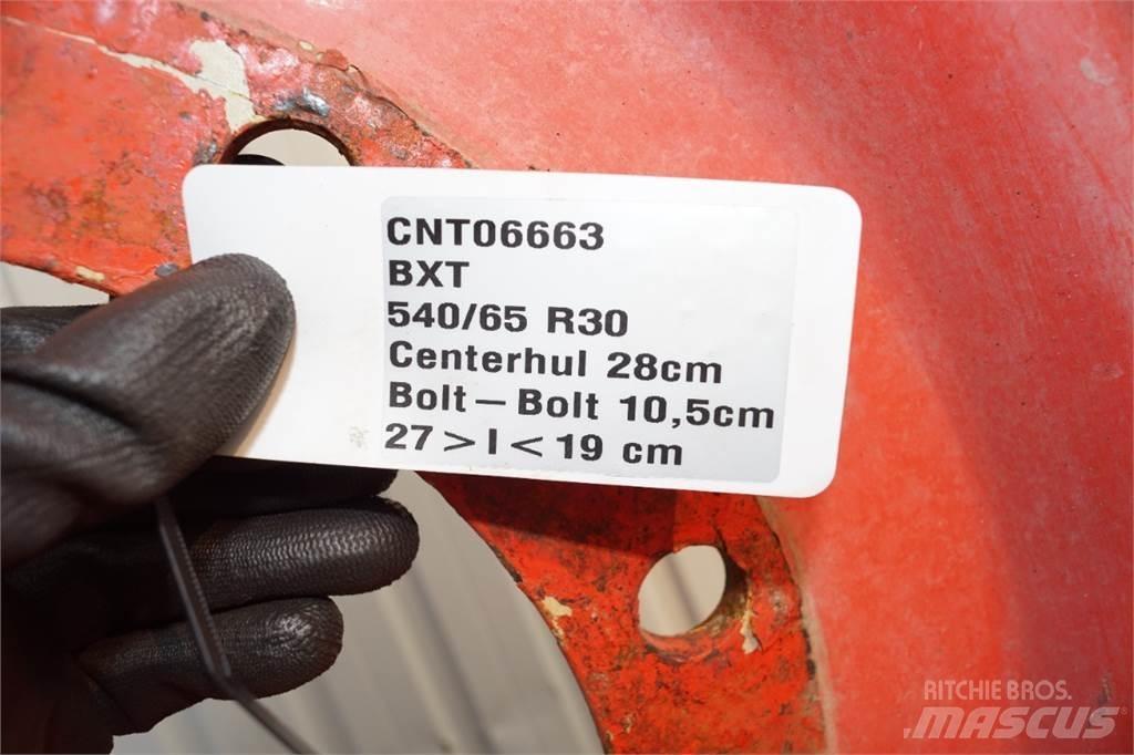  30 540/65R30 Gumiabroncsok, kerekek és felnik