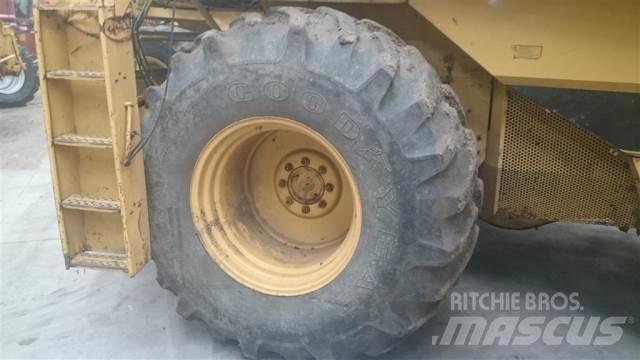  32 30,5L-32 Gumiabroncsok, kerekek és felnik