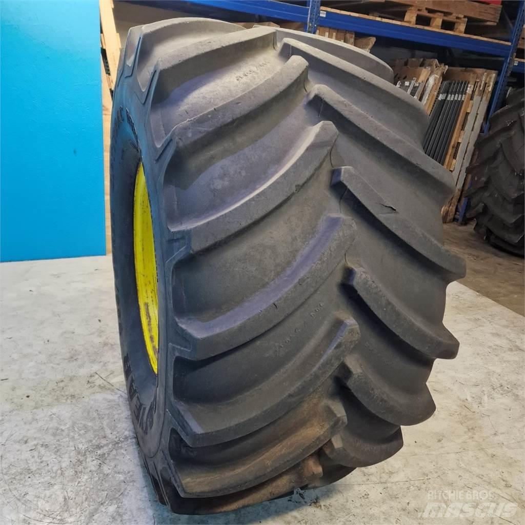  32 900/55 R32 Gumiabroncsok, kerekek és felnik