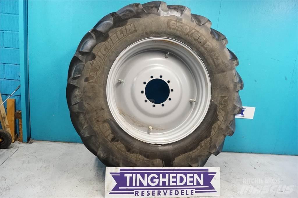  42 650/65R42 Gumiabroncsok, kerekek és felnik