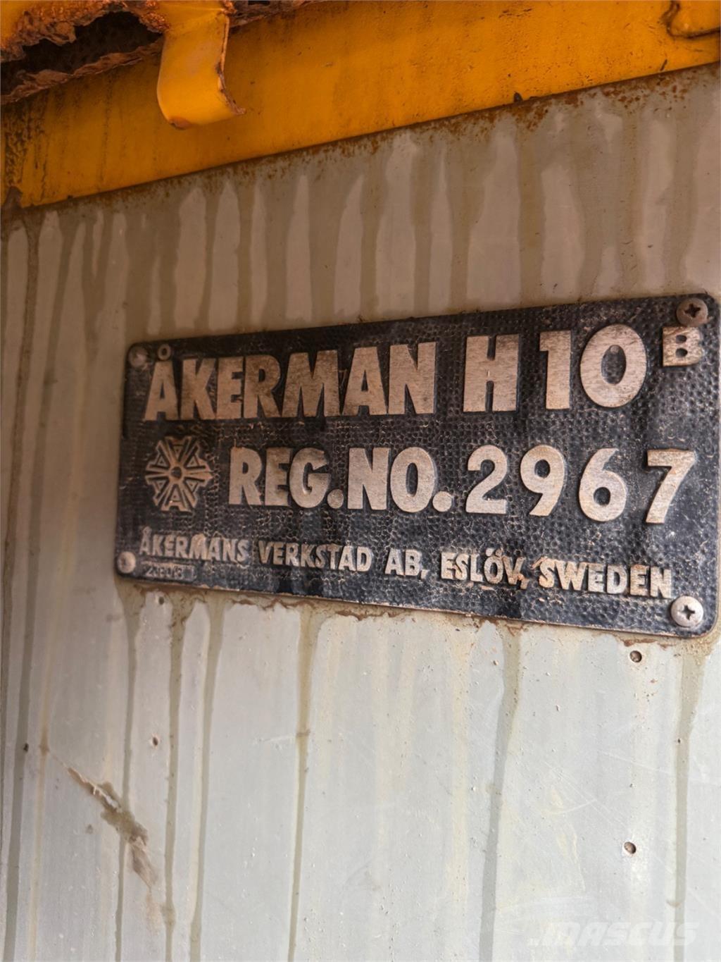 Åkerman H10B Lánctalpas kotrók