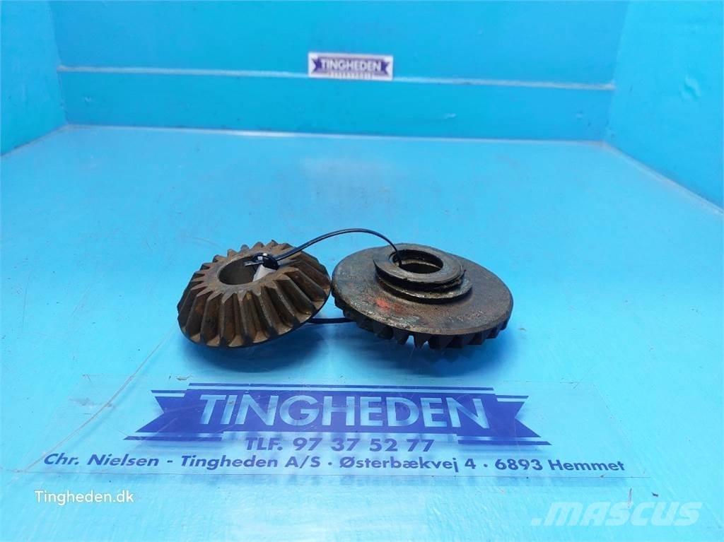 CASE 1460 Kombájn tartozékok