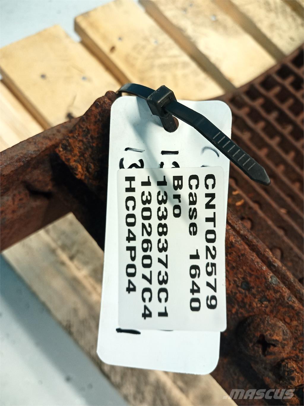 CASE 1640 Kombájn tartozékok