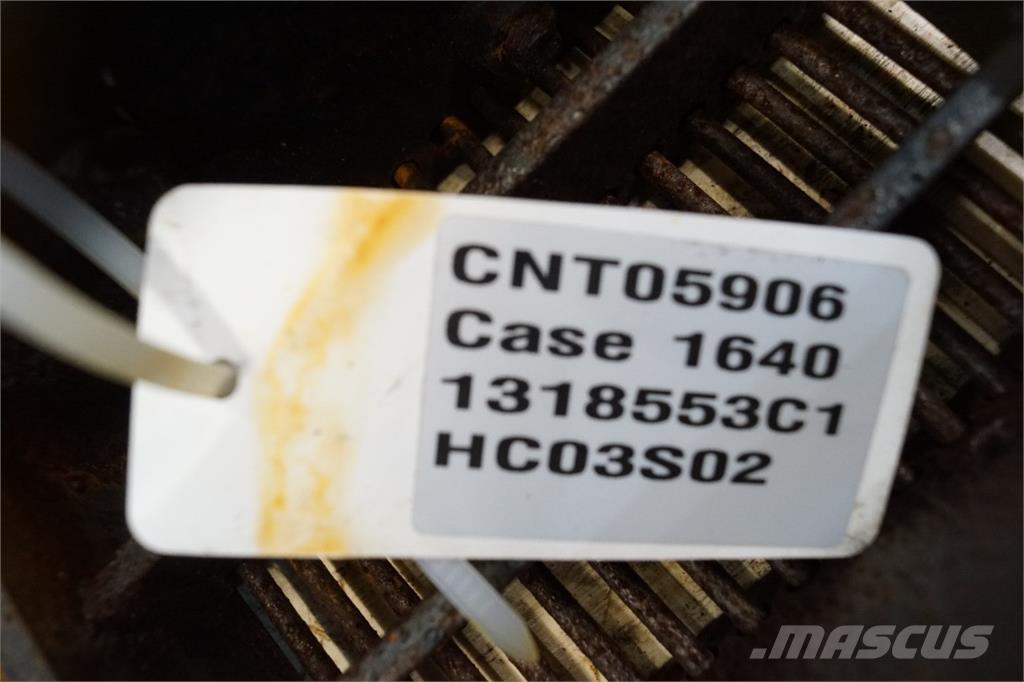 CASE 1640 Kombájn tartozékok