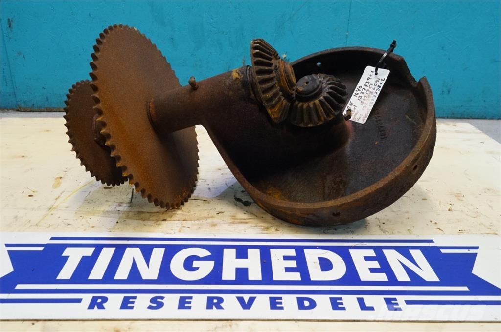 CASE 1640 Kombájn tartozékok