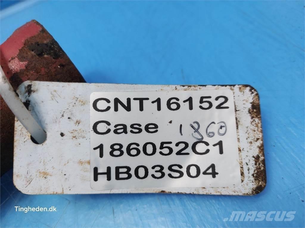 CASE 1680 Kombájn tartozékok