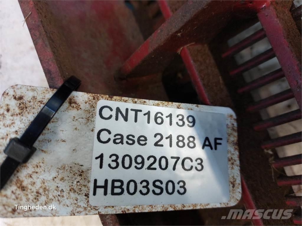 CASE 2188 Kombájn tartozékok