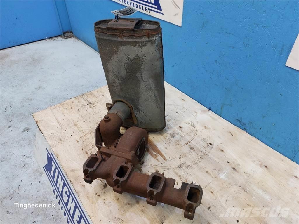 CASE 5120 Motorok