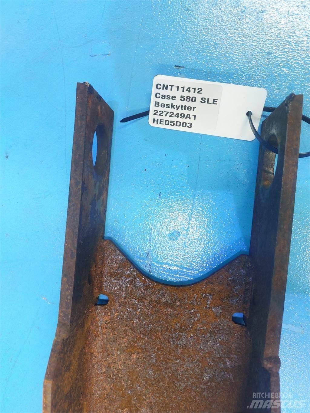 CASE 580 SLE Gémek és dipperek