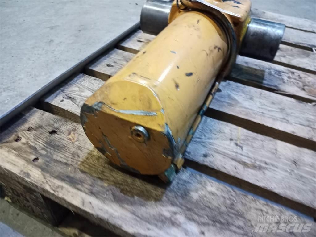 CASE 595 Kotrók