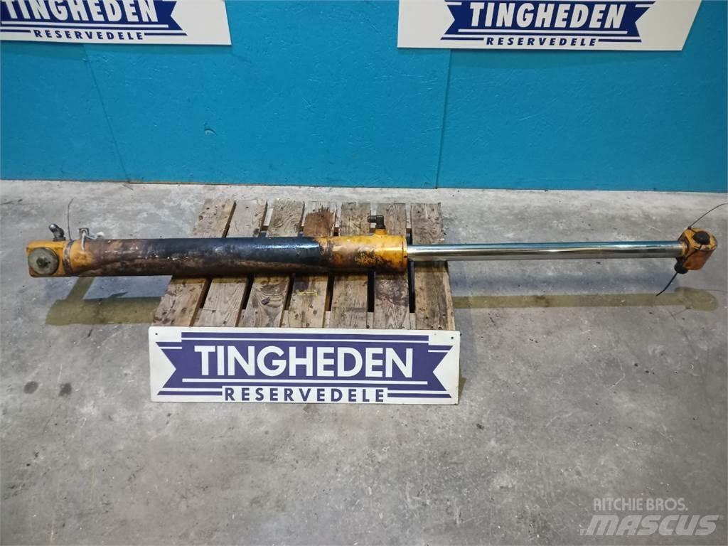 CASE 595 Gémek és dipperek