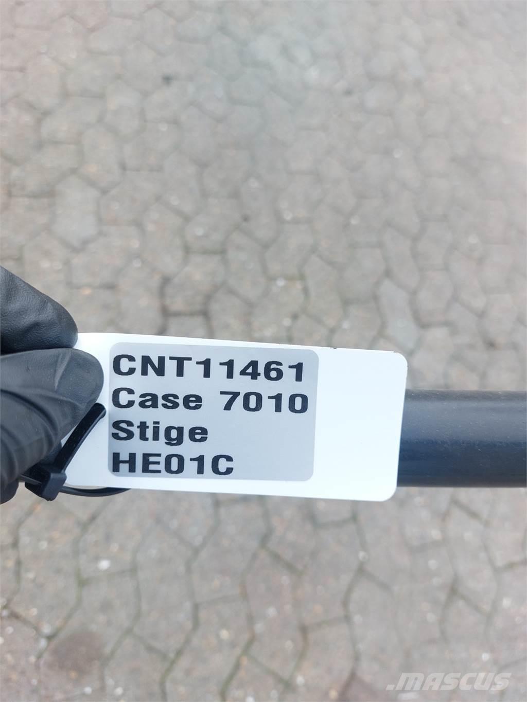 CASE 7010 Vezetőfülke és belső tartozékok