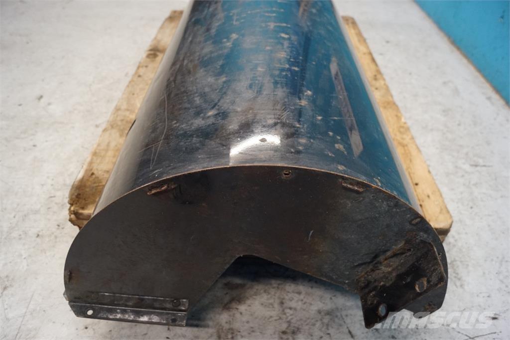 CASE 8010 Homok és Sószórók