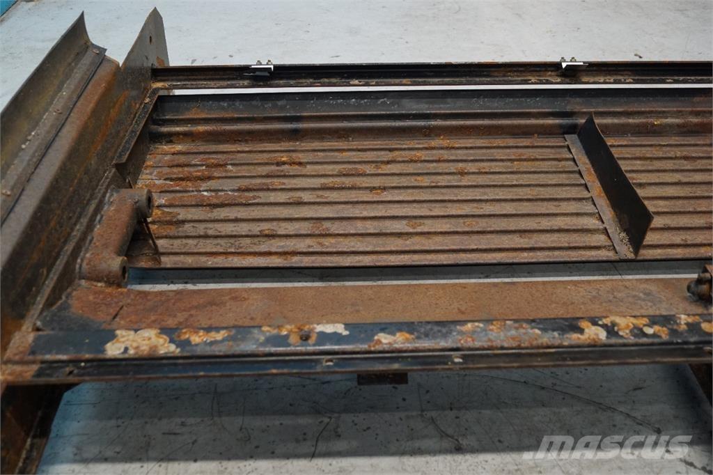 CASE 8010 Homok és Sószórók