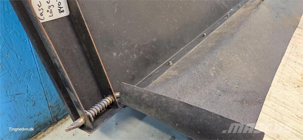 CASE 8010 Homok és Sószórók