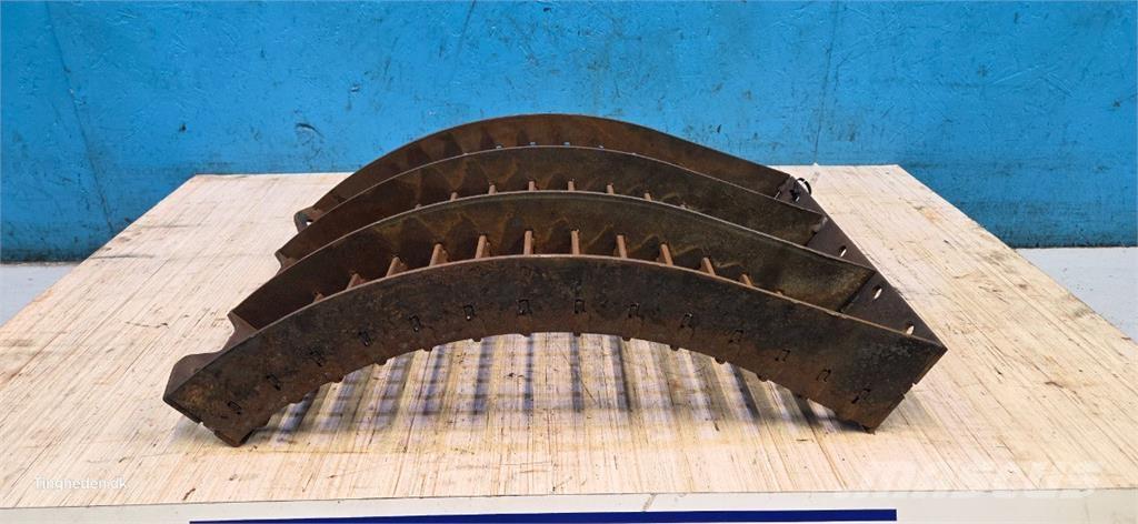 CASE 8010 Kombájn tartozékok