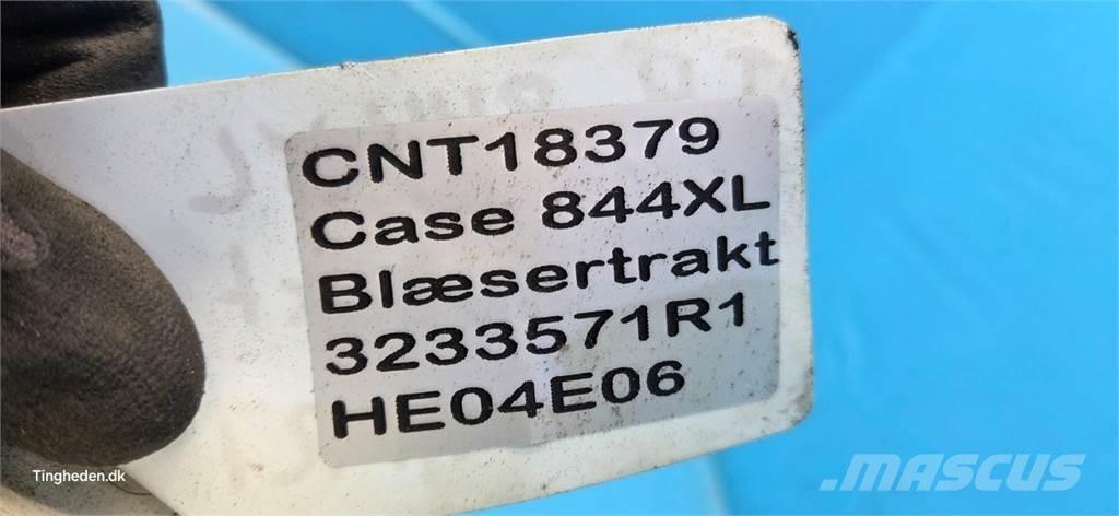 CASE 844XL Vezetőfülke és belső tartozékok
