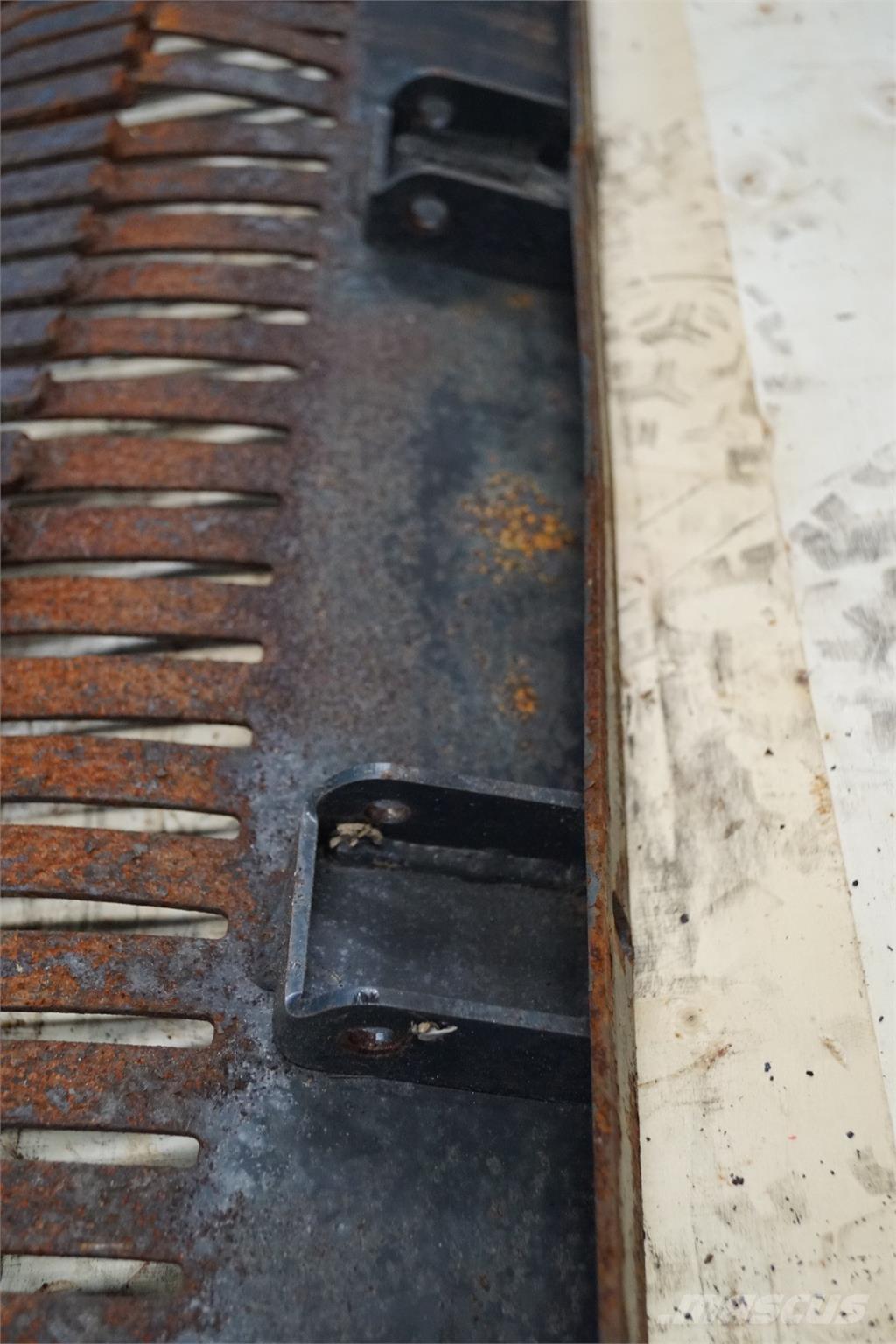 CASE 9120 Kombájn tartozékok