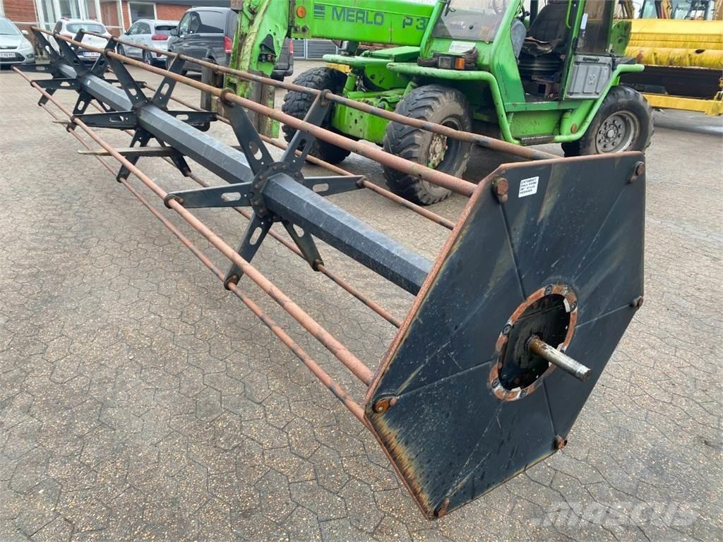 CASE CF80 Kombájn tartozékok