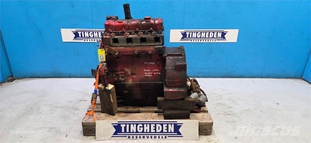 CASE D268 Motorok