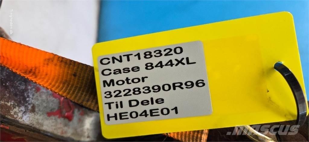 CASE D268 Motorok