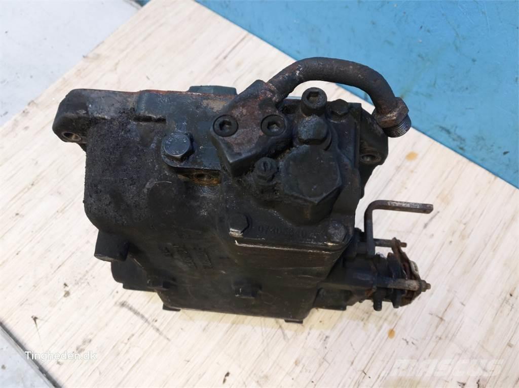 CASE Farmall 95A Egyéb traktor tartozékok