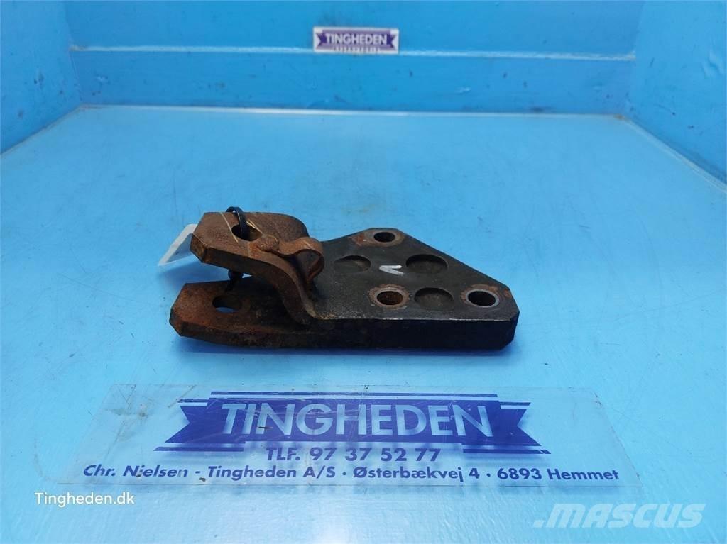 CASE Farmall 95A Egyéb traktor tartozékok