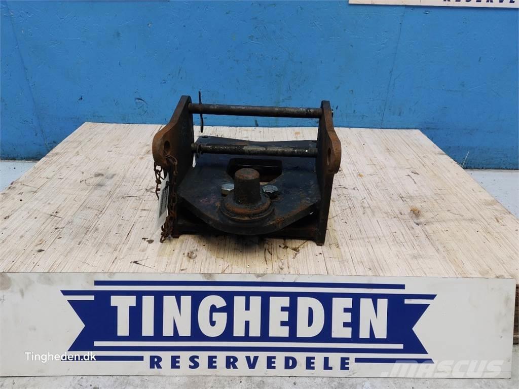 CASE Farmall 95A Egyéb traktor tartozékok