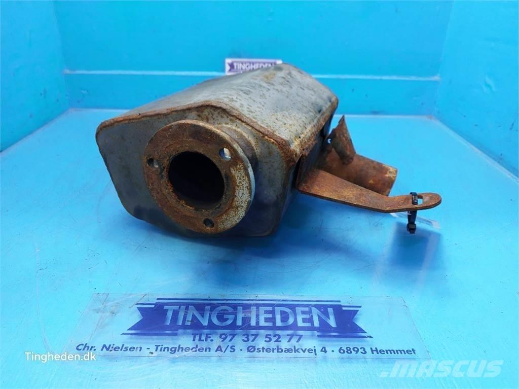 CASE Farmall 95A Motorok