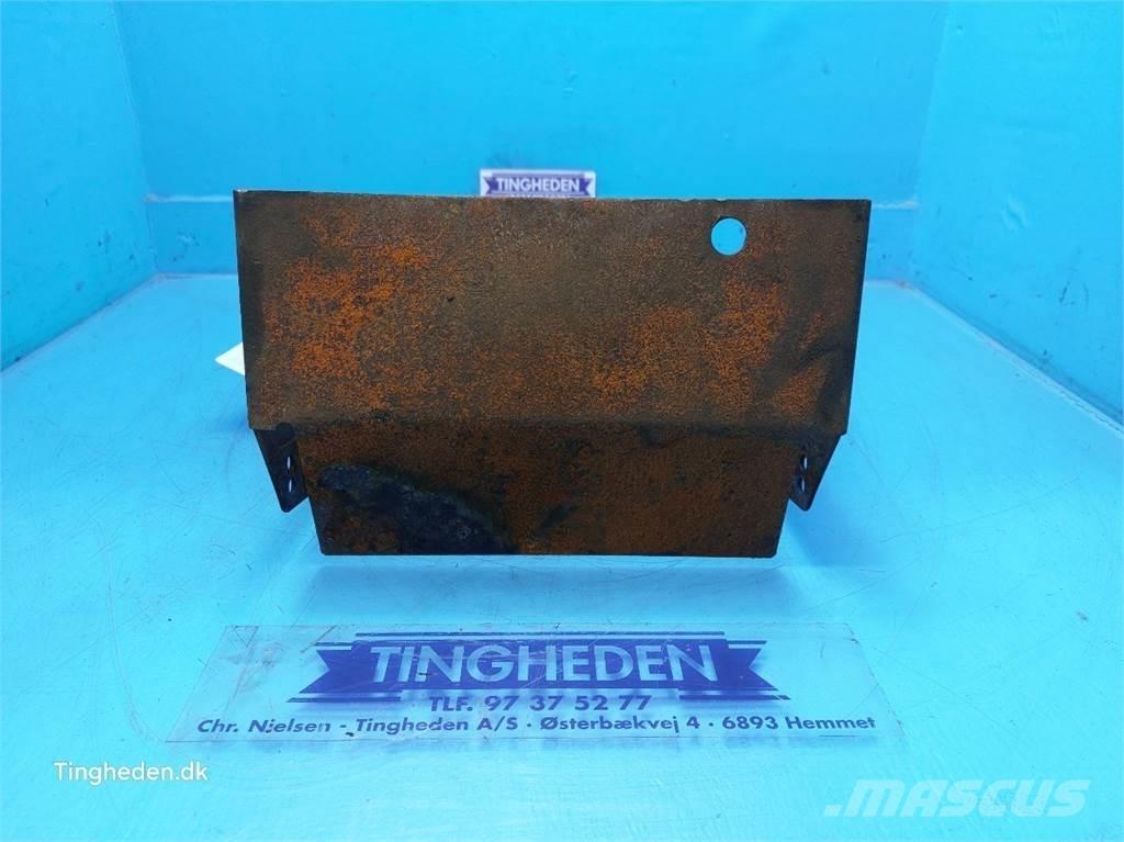 CASE Farmall 95A Egyéb traktor tartozékok
