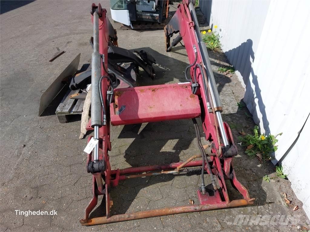 CASE Farmall 95A Homlokrakodó tartozékok