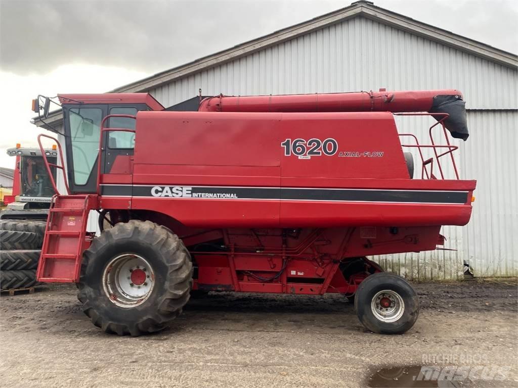 Case IH 1620 Kombájnok