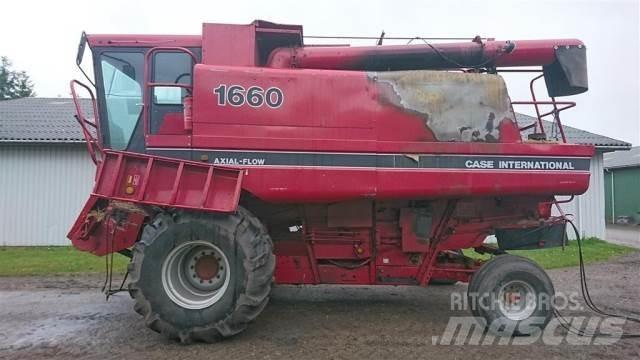 Case IH 1660 Kombájnok