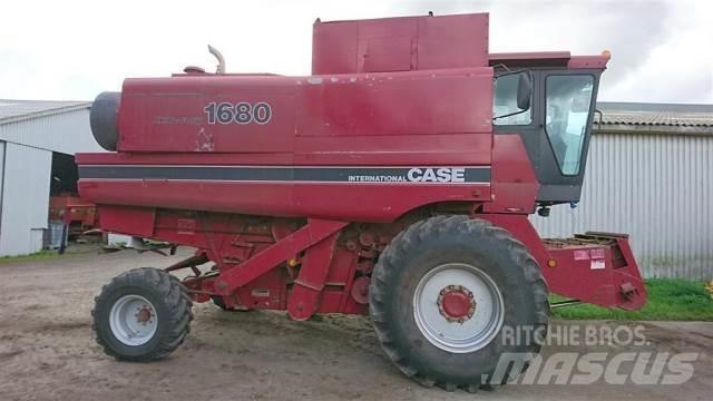 Case IH 1680 Kombájnok