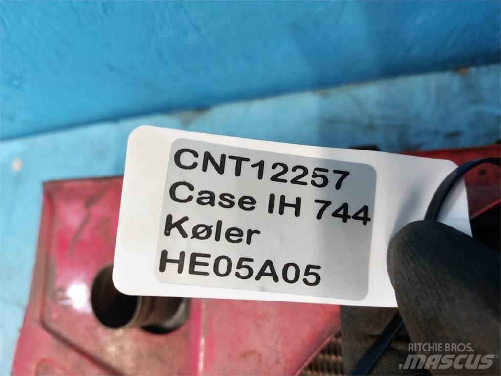 Case IH 744 Hűtők